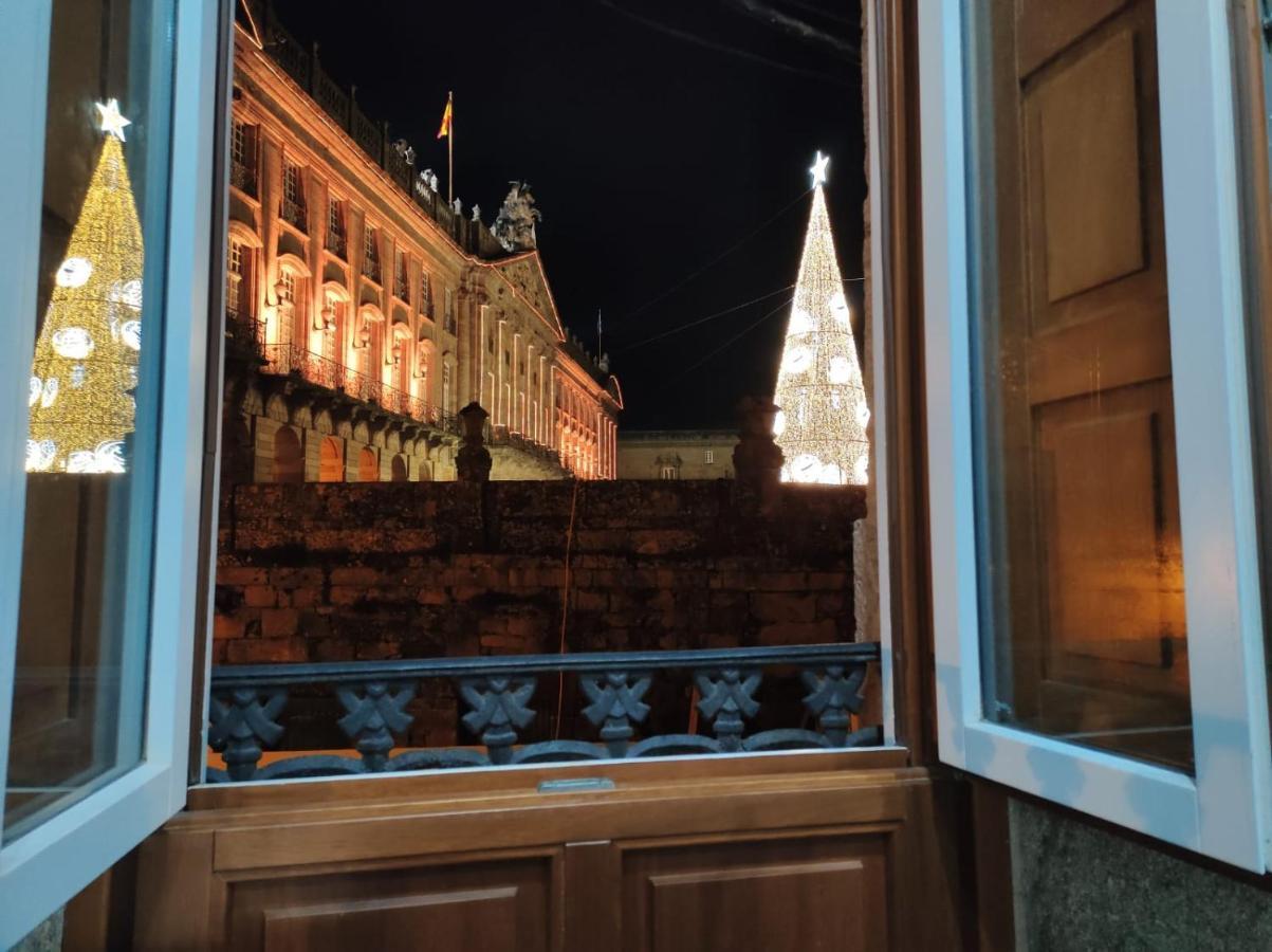 Apartamento Con Vistas A La Catedral ซานติอาโก เด กอมโปสเตลา ภายนอก รูปภาพ