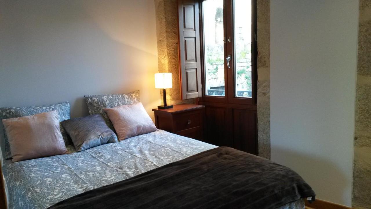 Apartamento Con Vistas A La Catedral ซานติอาโก เด กอมโปสเตลา ภายนอก รูปภาพ