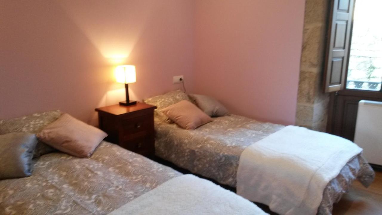 Apartamento Con Vistas A La Catedral ซานติอาโก เด กอมโปสเตลา ภายนอก รูปภาพ